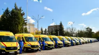 Автопарк скорой помощи СКО пополнили 18 современных реанимобилей