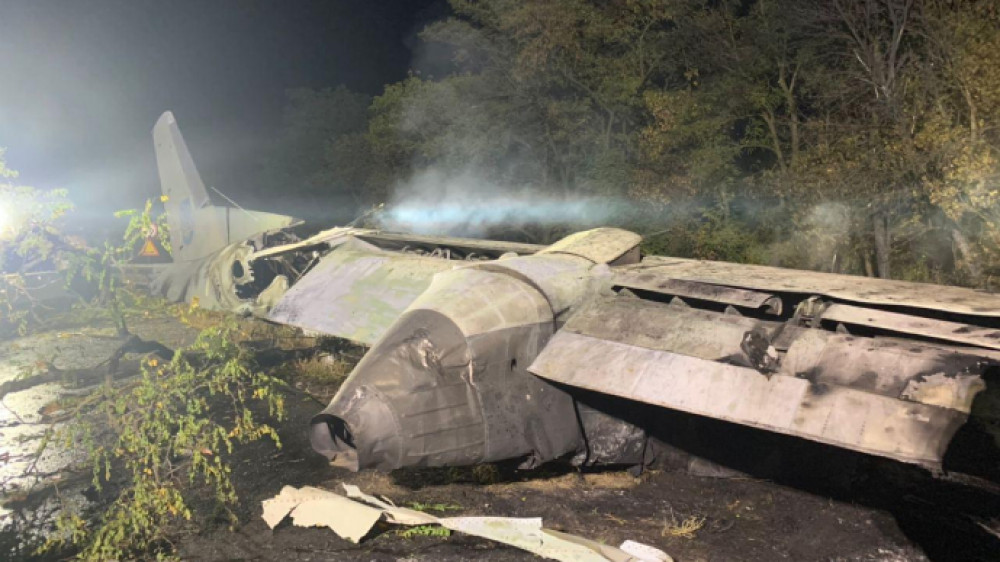 Самолет разбился в Украине, погибли 25 человек