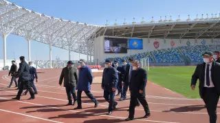 Назарбаев посетил новый стадион в Туркестане