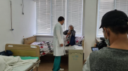 О состоянии раненного в голову солдата в Актау рассказали врачи