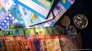 Работникам зерновой компании вернули миллионные долги по зарплате