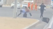 Девушка разнесла парня на проезжей части в Актау