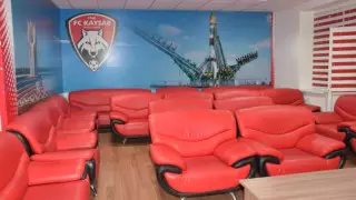 Долю футбольного клуба "Кайсар" выставили на торги