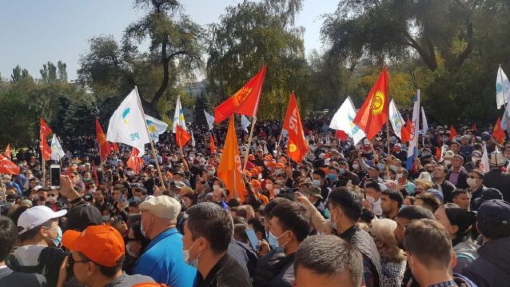Қырғызстандағы митинг: Талап қандай, биліктің айтары не?