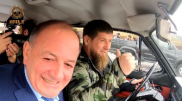 Кадыров прокатился по улице Назарбаева в Грозном за рулем "Волги"
