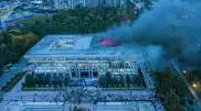 Видны клубы дыма: пожар в Белом доме в Бишкеке усилился