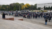 "Это не революция": в Оше собираются недовольные событиями в Бишкеке люди