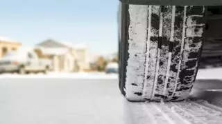 Когда менять резину на зимнюю, рассказал эксперт