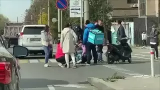 Подросток попал под колеса мопеда в Алматы