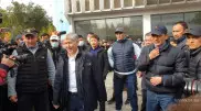 Атамбаев появился на митинге в Бишкеке