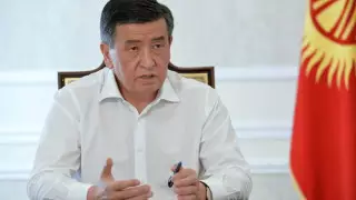 Президент Кыргызстана ввел в Бишкеке режим ЧП
