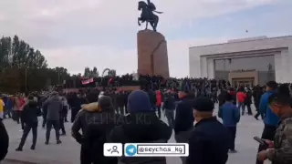 Столкновения начались в центре Бишкека