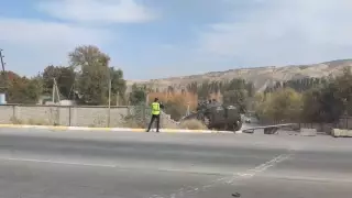 Боевая машина протаранила забор резиденции президента в Кыргызстане