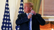 Трамп впервые после болезни выступил перед публикой