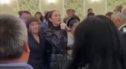 Видео тоя с участием певицы обсуждают казахстанцы