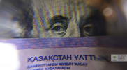 Досаев назвал причины ослабления тенге