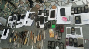 50 телефонов и 35 заточек изъяли в ходе обыска в колонии Заречного