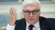 Президент ФРГ отправился на карантин из-за коронавируса у охранника