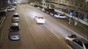 Астанчанин прокатил бывшую жену на капоте авто