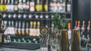 Какие бары Алматы нарушают карантин, рассказал Бекшин