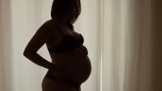 Казахстанским женщинам предложили не беременеть до конца пандемии