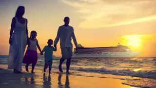 "Как "Титаник", но со счастливым концом". Старое фото эмигрантов растрогало Сеть