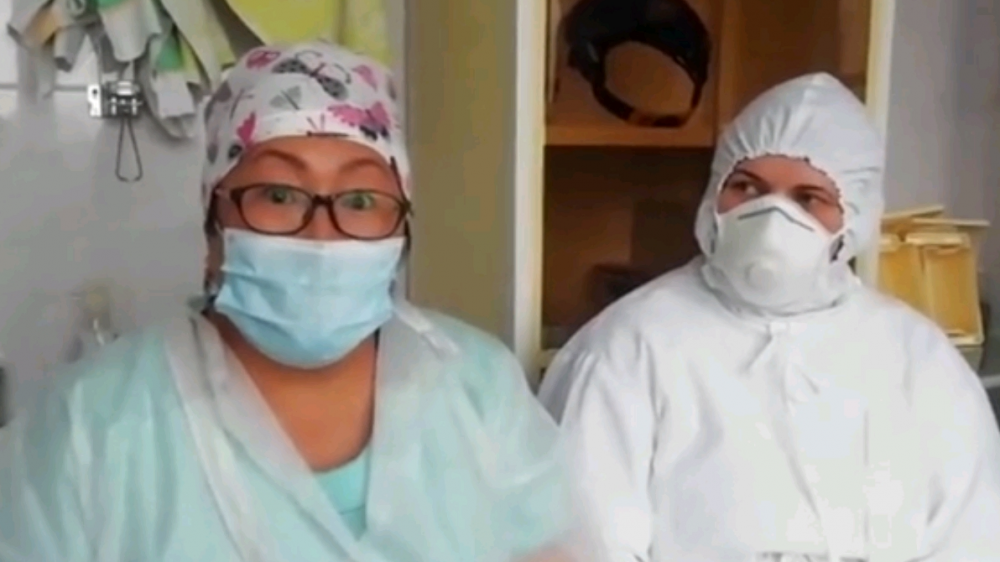 Сотрудники казахстанской больницы требуют вернуть уволенного главврача