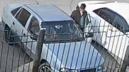 Кража из автомобиля попала на видео в Актау