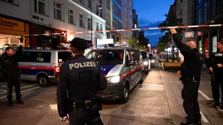 "Тағы да шабуыл жасалуы мүмкін". Венадағы теракт туралы не белгілі?