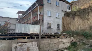 Незаконное общежитие снесли в Алматы