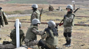 Жена Пашиняна заявила о готовности армянского женского отряда к боям в Карабахе