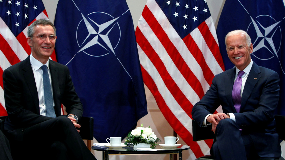 Генсек НАТО в поздравлении Байдена заявил о предстоящем противостоянии с Россией
