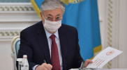 Новый вариант казахского алфавита на латинице представили Токаеву