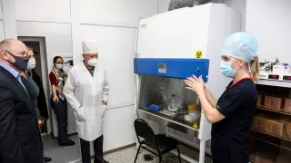 "Казцинк" выделил средства на открытие лаборатории для диагностики COVID-19 в Усть-Каменогорске
