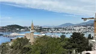 "Мадам, маску": казахстанцам рассказали о новых правилах отдыха в Турции