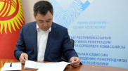 Садыр Жапаров сдал документы в ЦИК для участия в выборах президента
