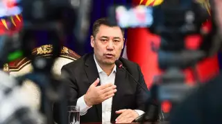 Садыр Жапаров сложил полномочия президента Кыргызстана