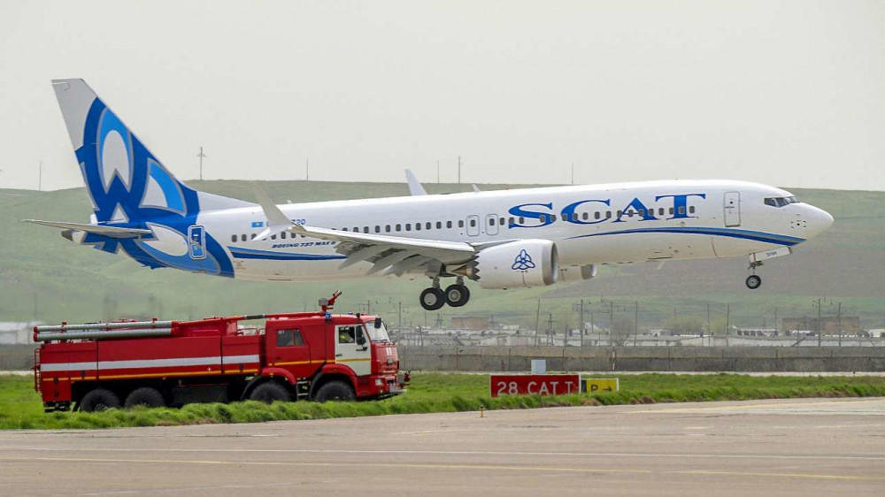 Самолет Атырау - Алматы два часа кружил в небе и совершил аварийную посадку