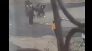 Массовая драка подростков попала на видео в Актау