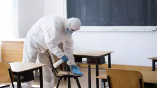 Вызывают ли средства для дезинфекции в школах химические ожоги