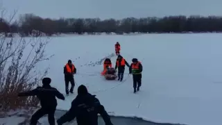 Спасение тонущего рыбака попало на видео в Павлодарской области