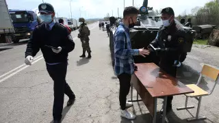 Жители Восточного Казахстана обсуждают абсурдность одного из требований санврача