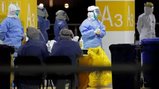 14 тысяч человек заблокировали в аэропорту Шанхая