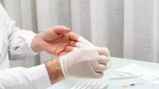 "Нехватку" перчаток для медиков пояснили в СКО