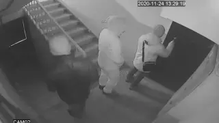 "У меня был стресс": попытка квартирной кражи попала на видео в Алматы