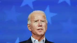 Байден вывихнул лодыжку во время игры с собакой