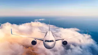 Самолет вернулся в аэропорт Актау после вылета