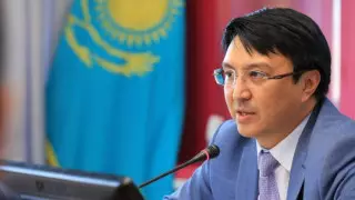 "Партия беделіне нұқсан келтірді". Әлтаевтың депутаттық өкілеттігі неге тоқтатылғаны белгілі болды