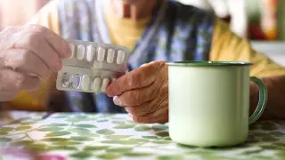 102-летняя женщина дважды выздоровела от COVID-19