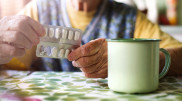 102-летняя женщина дважды выздоровела от COVID-19